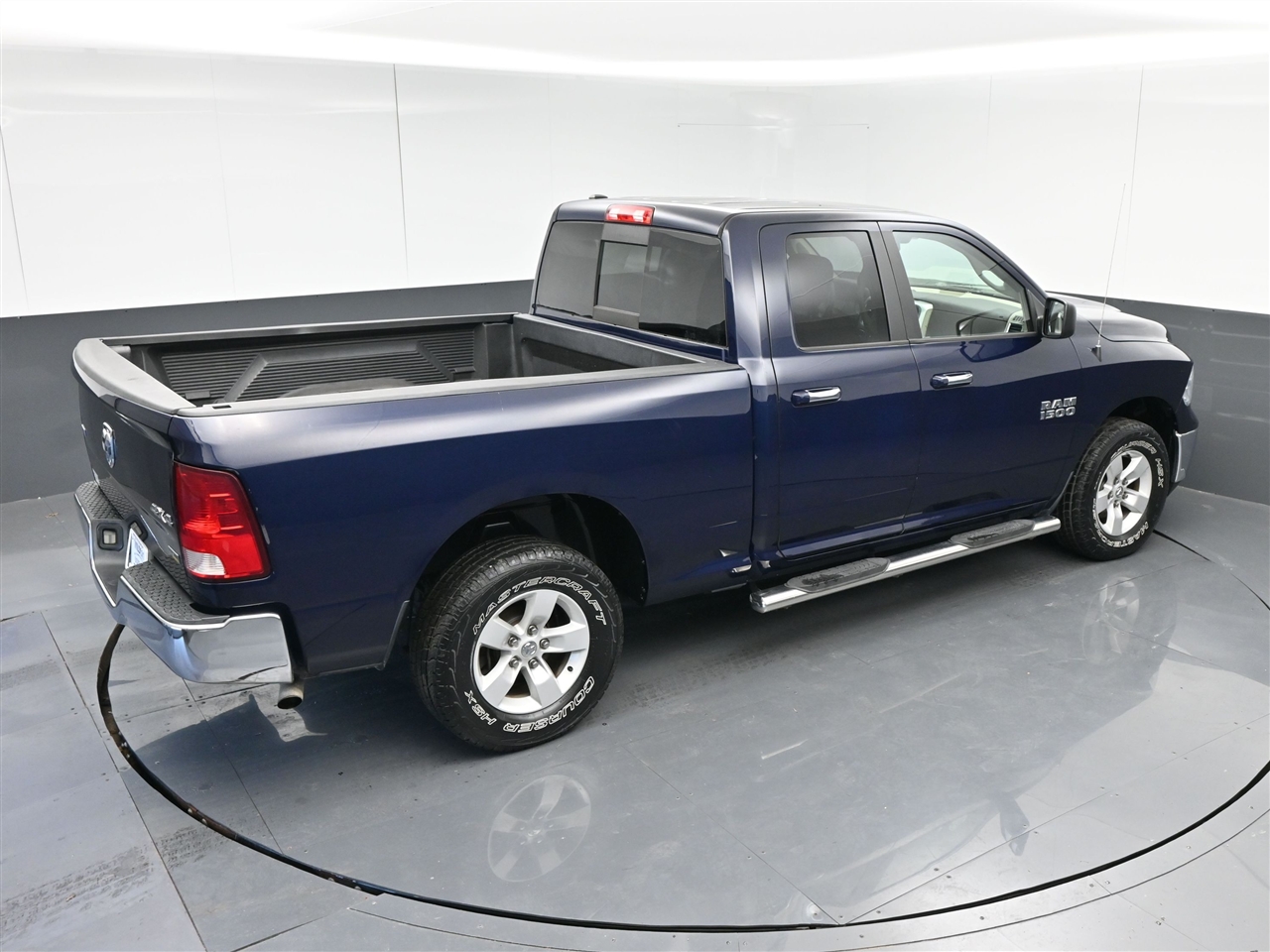 RAM 1500 SLT Quad Cab 4WD 2016