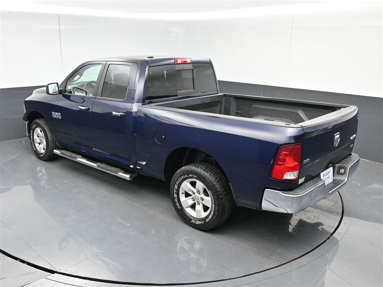RAM 1500 SLT Quad Cab 4WD 2016