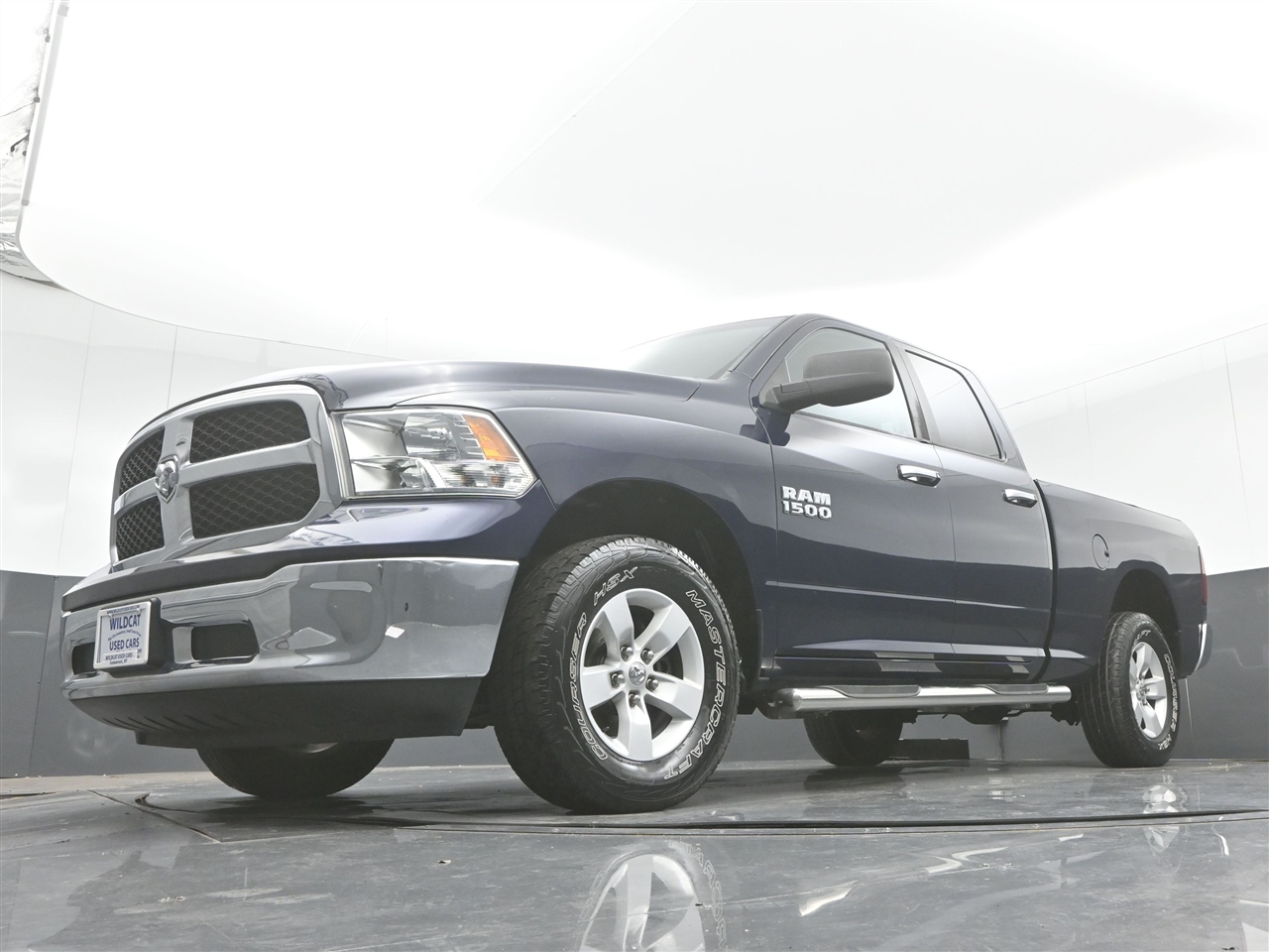 RAM 1500 SLT Quad Cab 4WD 2016