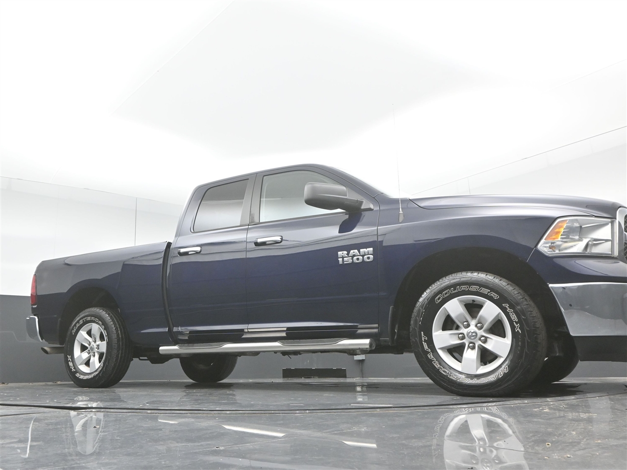 RAM 1500 SLT Quad Cab 4WD 2016