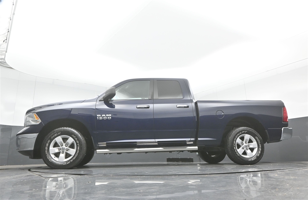RAM 1500 SLT Quad Cab 4WD 2016