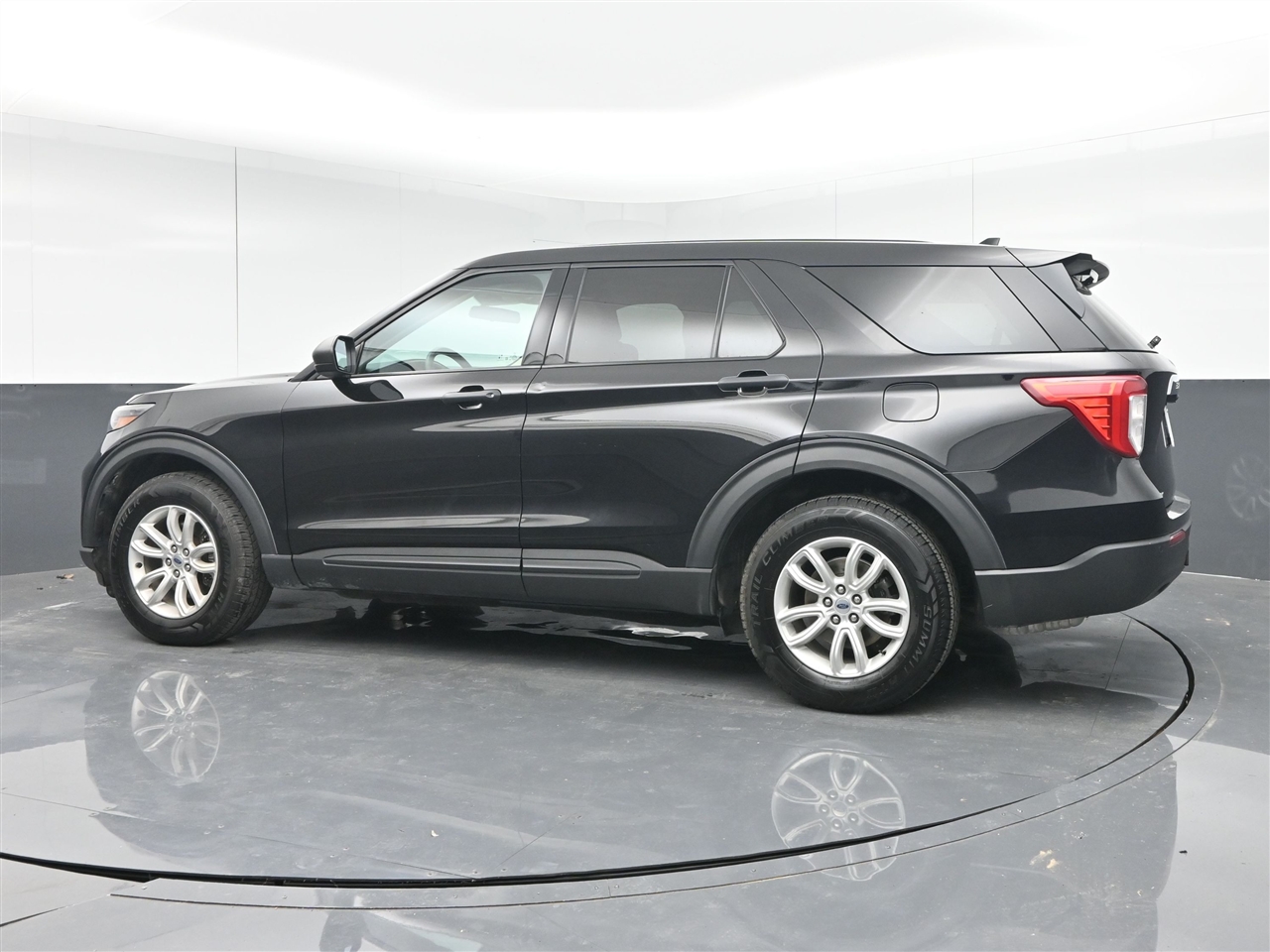 Ford Explorer Base AWD 2020