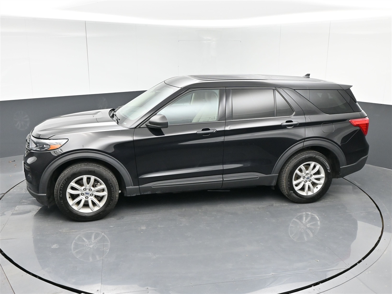 Ford Explorer Base AWD 2020