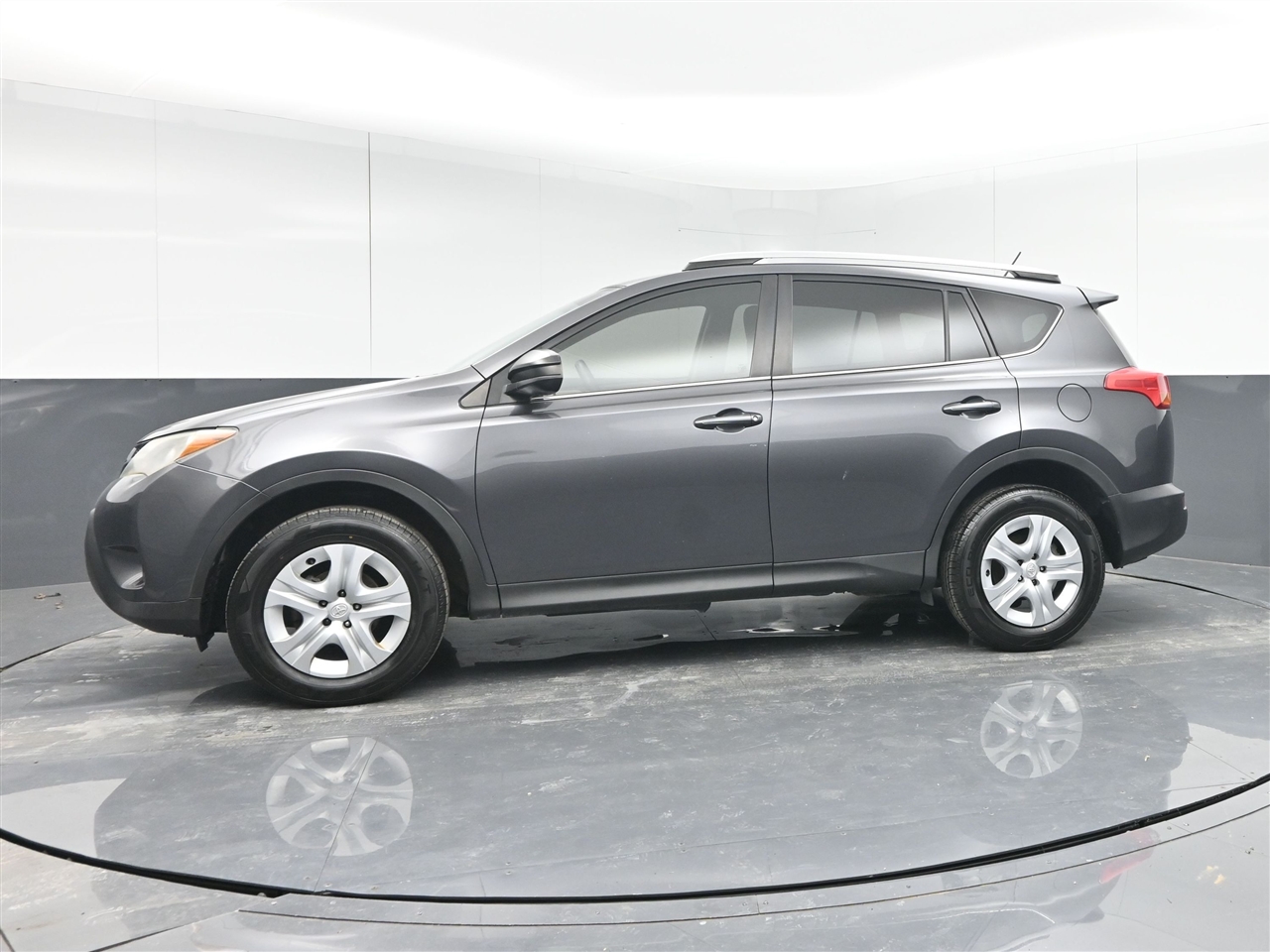 Toyota RAV4 LE AWD 2015