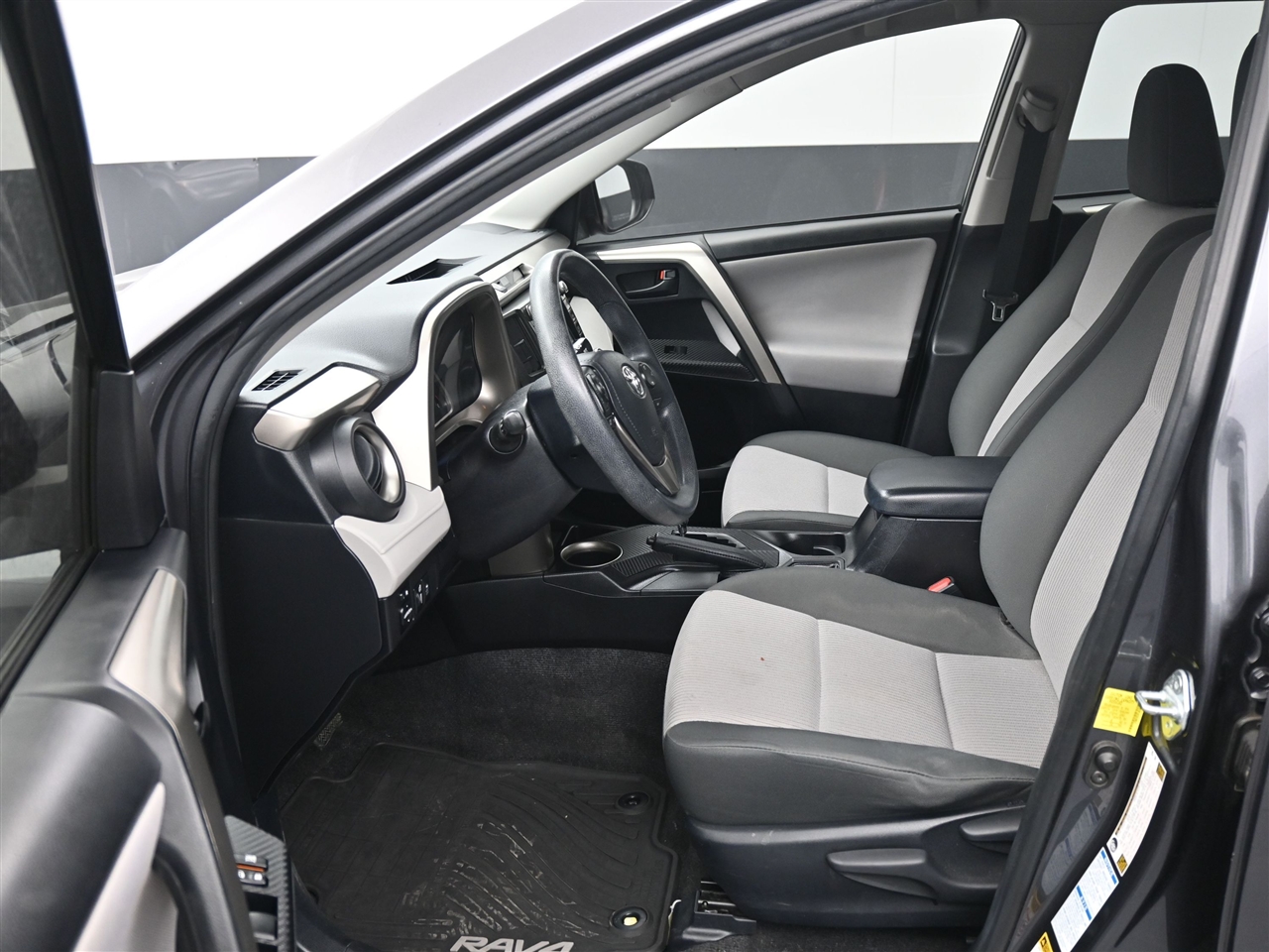 Toyota RAV4 LE AWD 2015