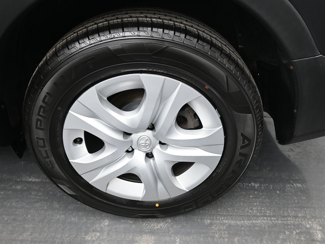 Toyota RAV4 LE AWD 2015