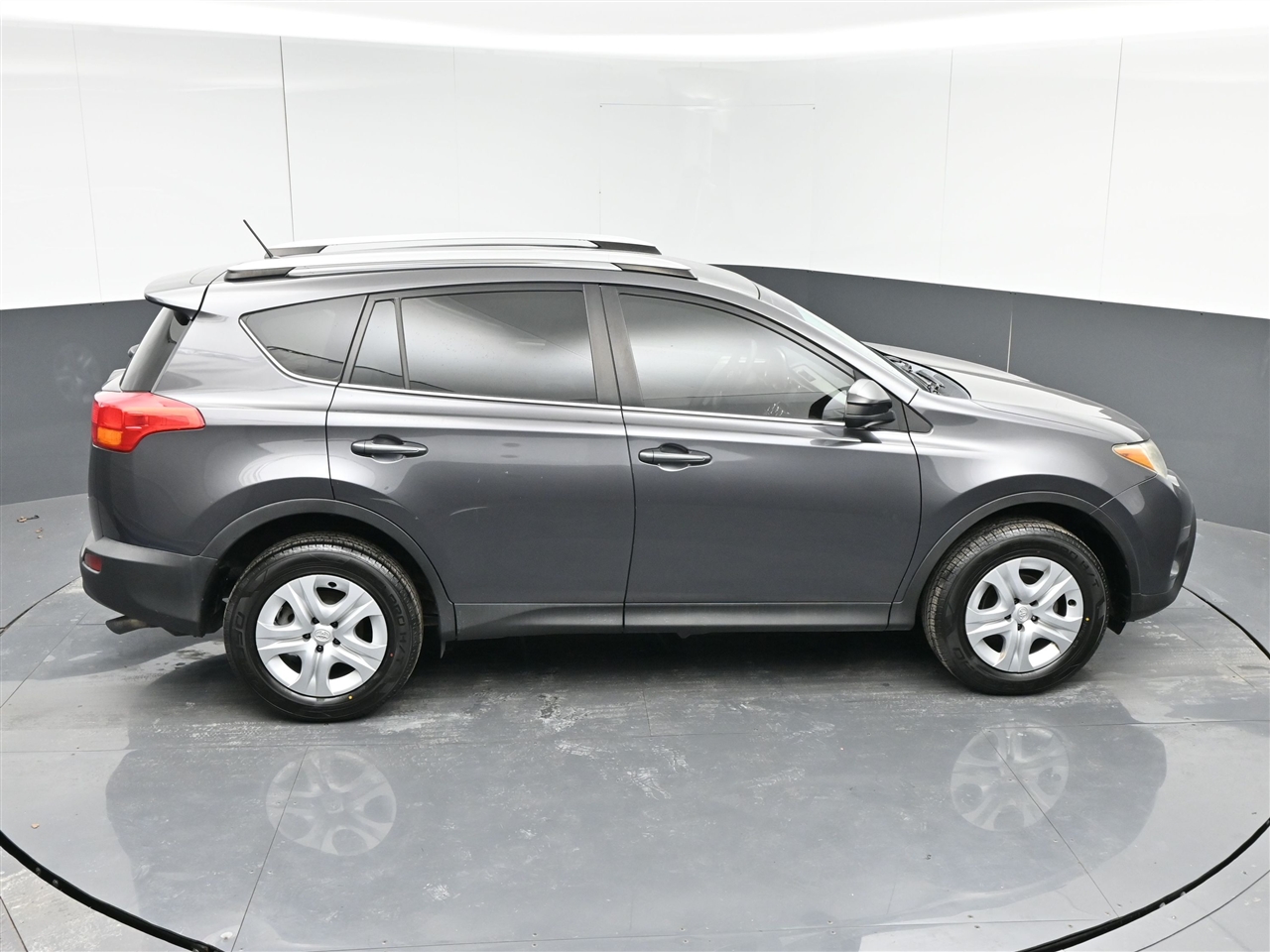 Toyota RAV4 LE AWD 2015