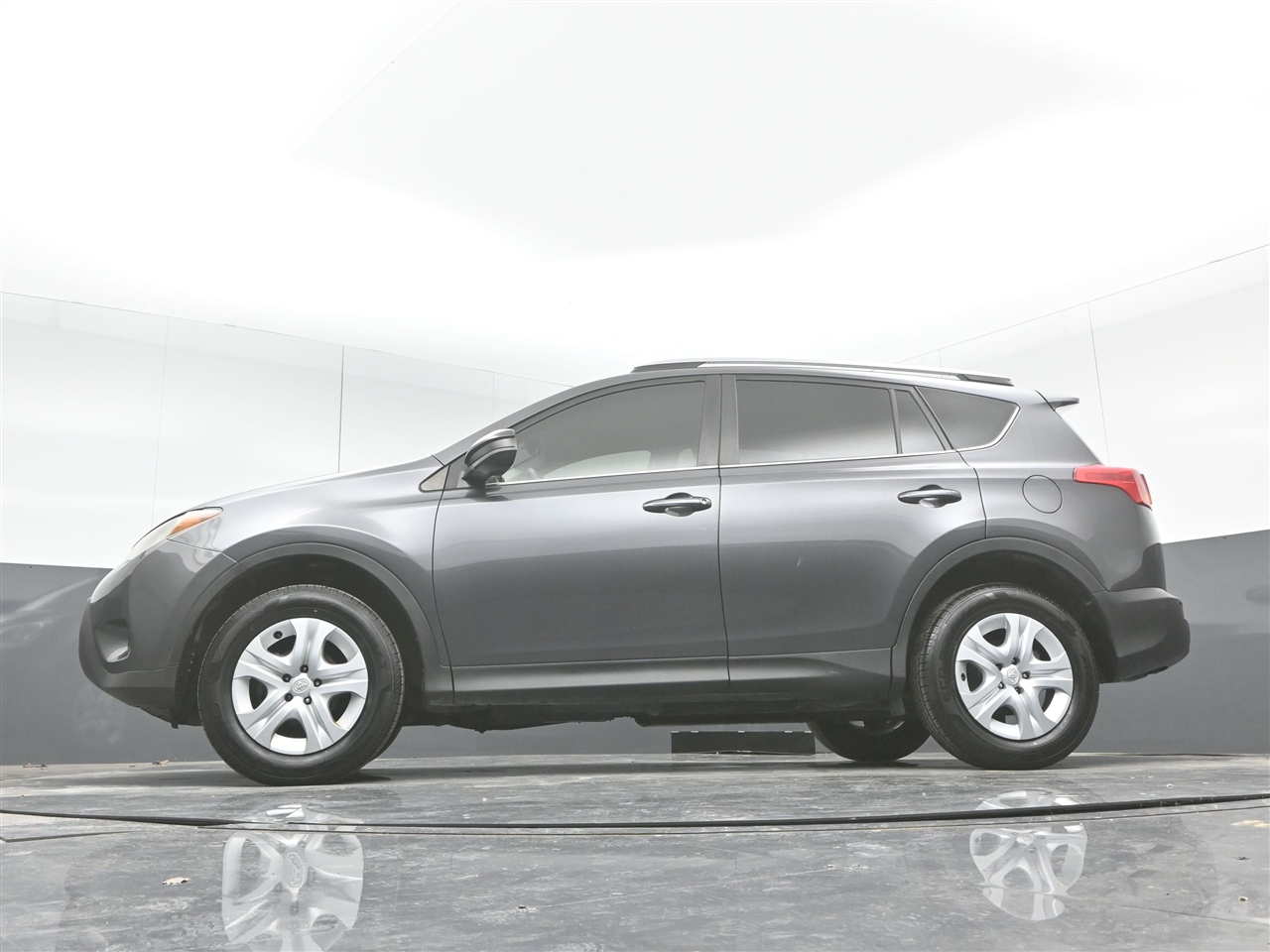 Toyota RAV4 LE AWD 2015