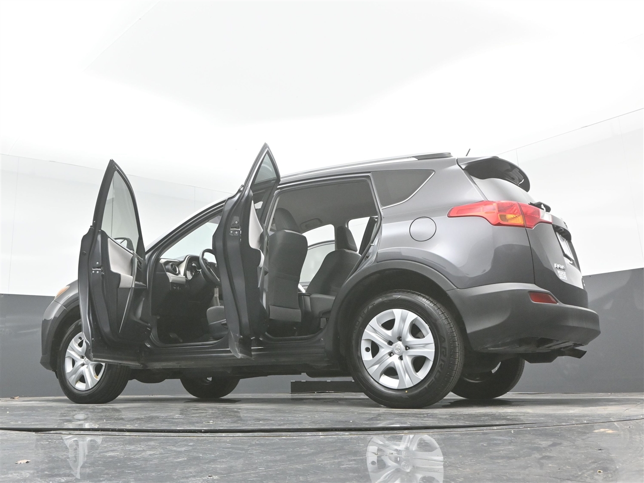 Toyota RAV4 LE AWD 2015