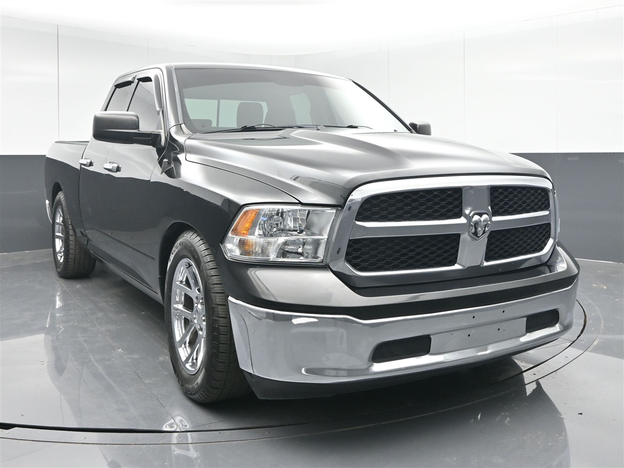 RAM 1500 SLT Quad Cab 2WD 2017