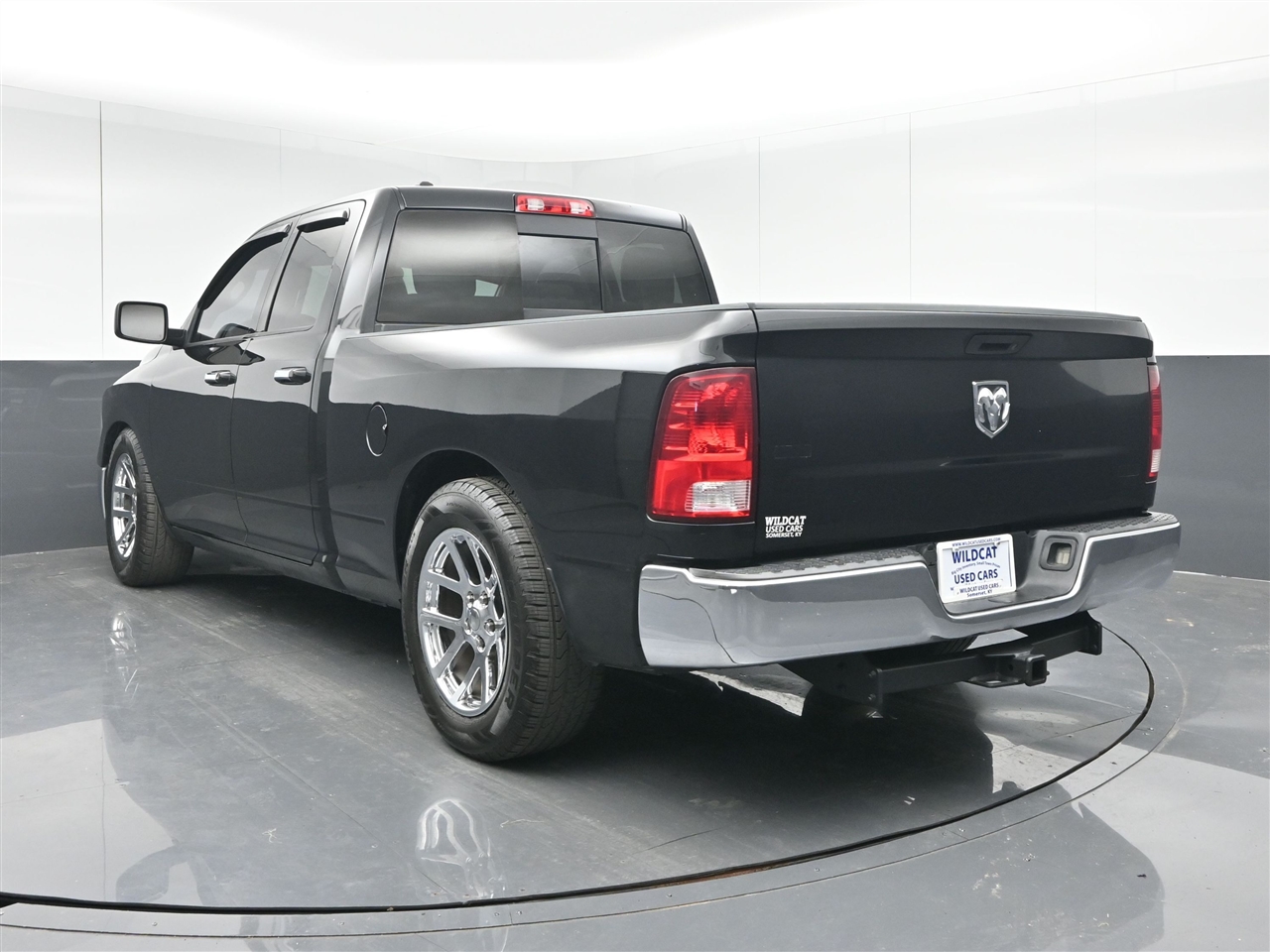 RAM 1500 SLT Quad Cab 2WD 2017
