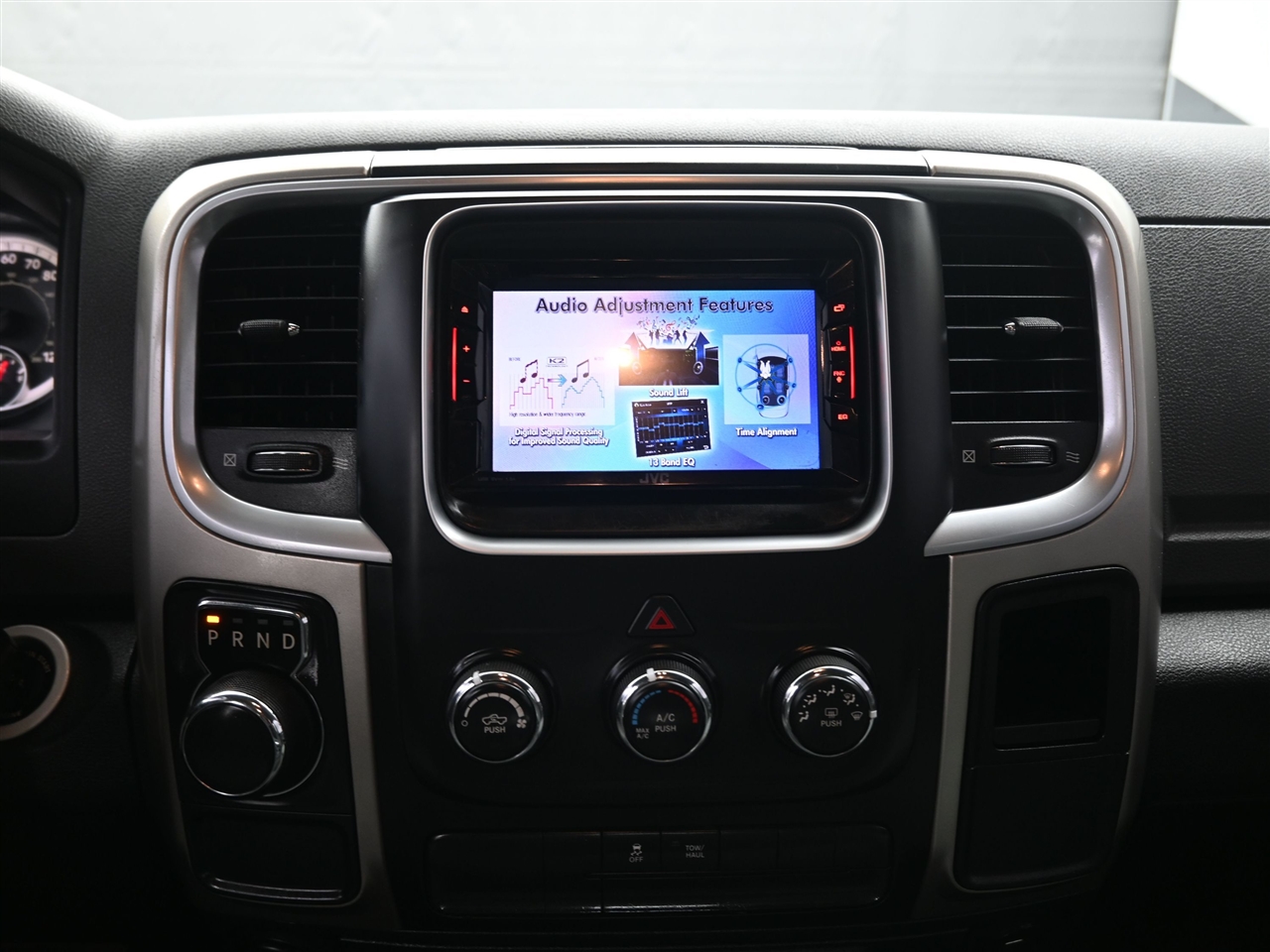 RAM 1500 SLT Quad Cab 2WD 2017