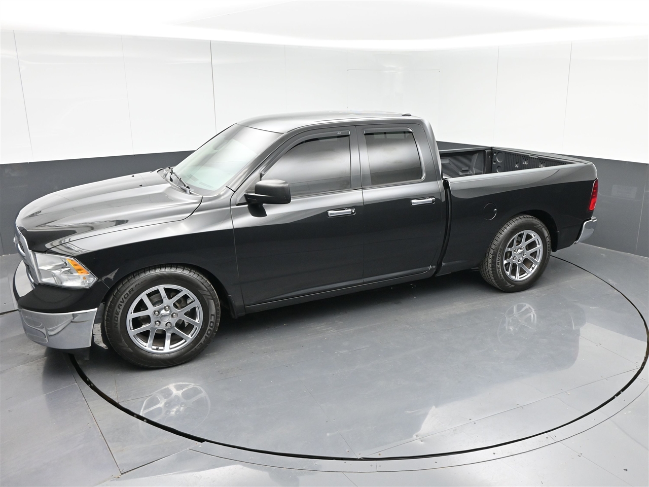 RAM 1500 SLT Quad Cab 2WD 2017