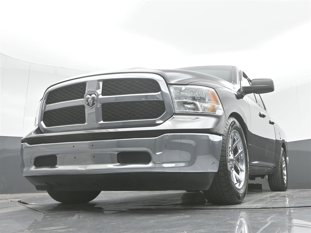 RAM 1500 SLT Quad Cab 2WD 2017