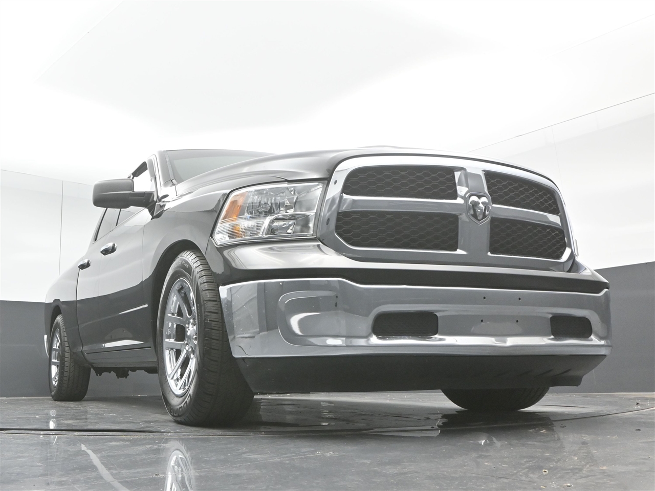 RAM 1500 SLT Quad Cab 2WD 2017