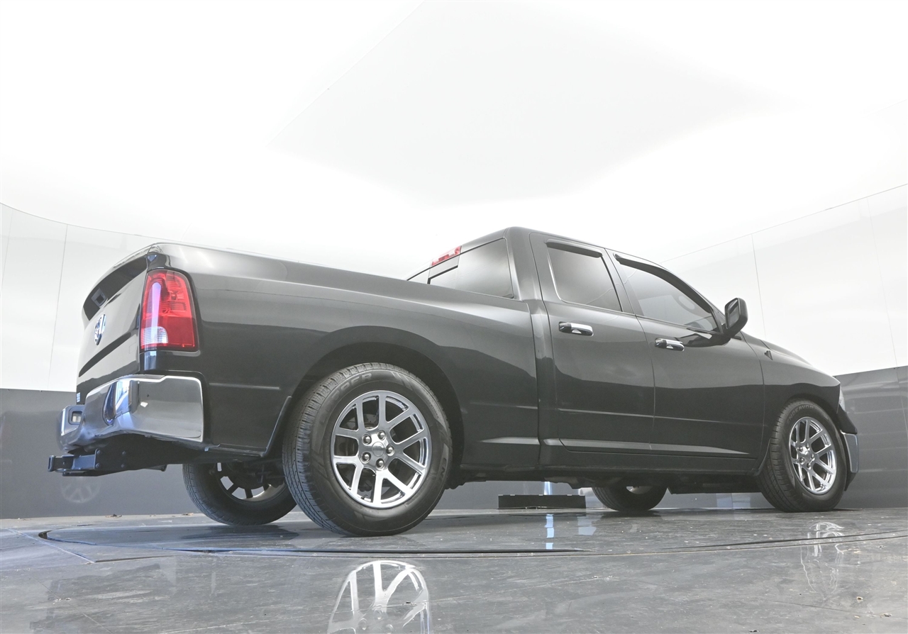 RAM 1500 SLT Quad Cab 2WD 2017