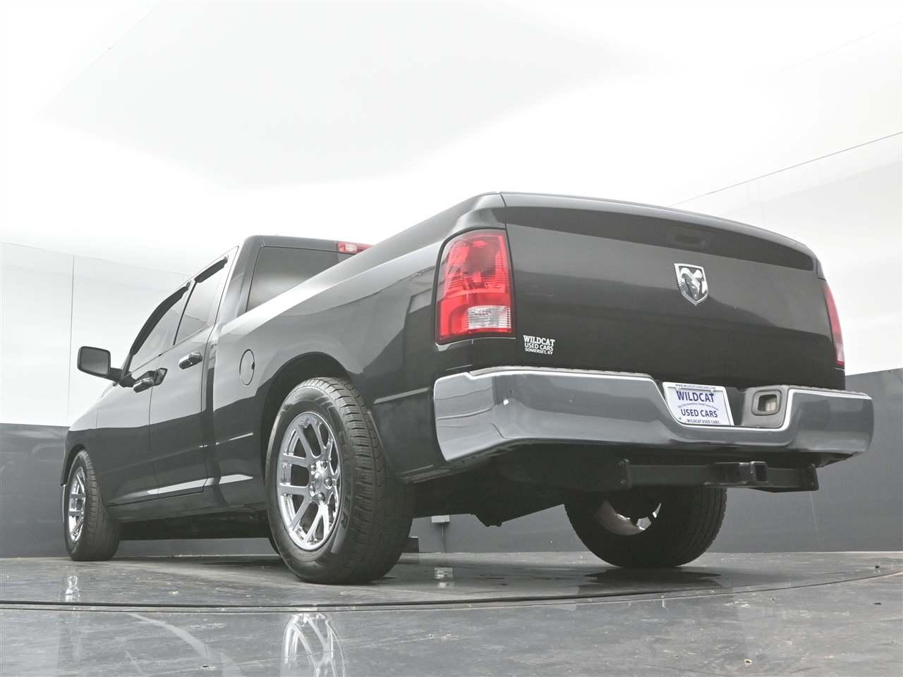 RAM 1500 SLT Quad Cab 2WD 2017