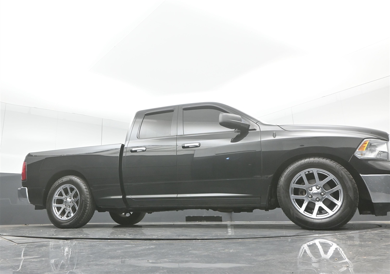 RAM 1500 SLT Quad Cab 2WD 2017