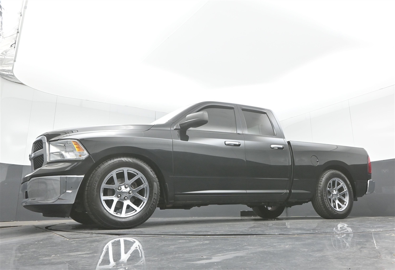 RAM 1500 SLT Quad Cab 2WD 2017