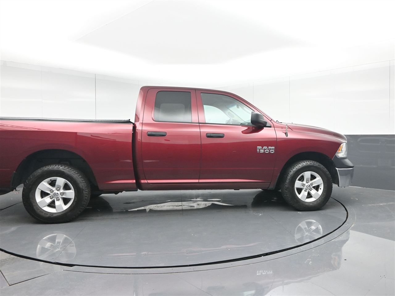 RAM 1500 Tradesman Quad Cab 4WD 2018