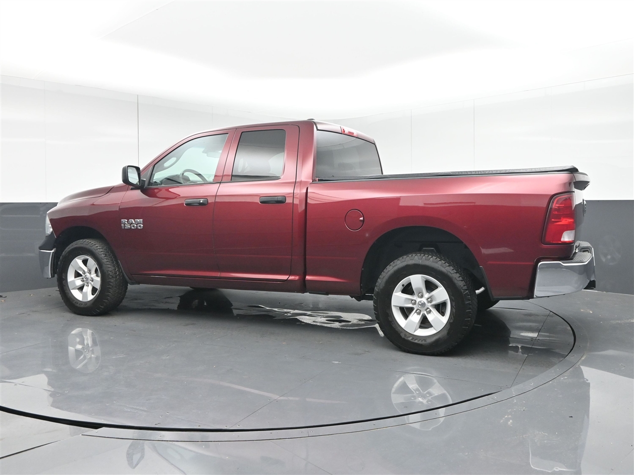 RAM 1500 Tradesman Quad Cab 4WD 2018