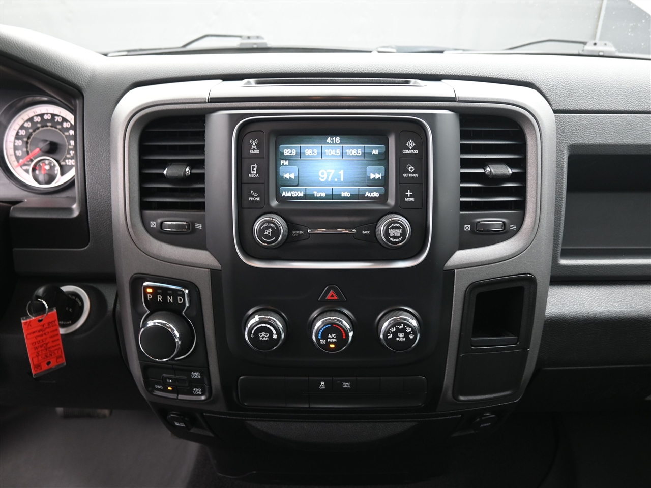 RAM 1500 Tradesman Quad Cab 4WD 2018