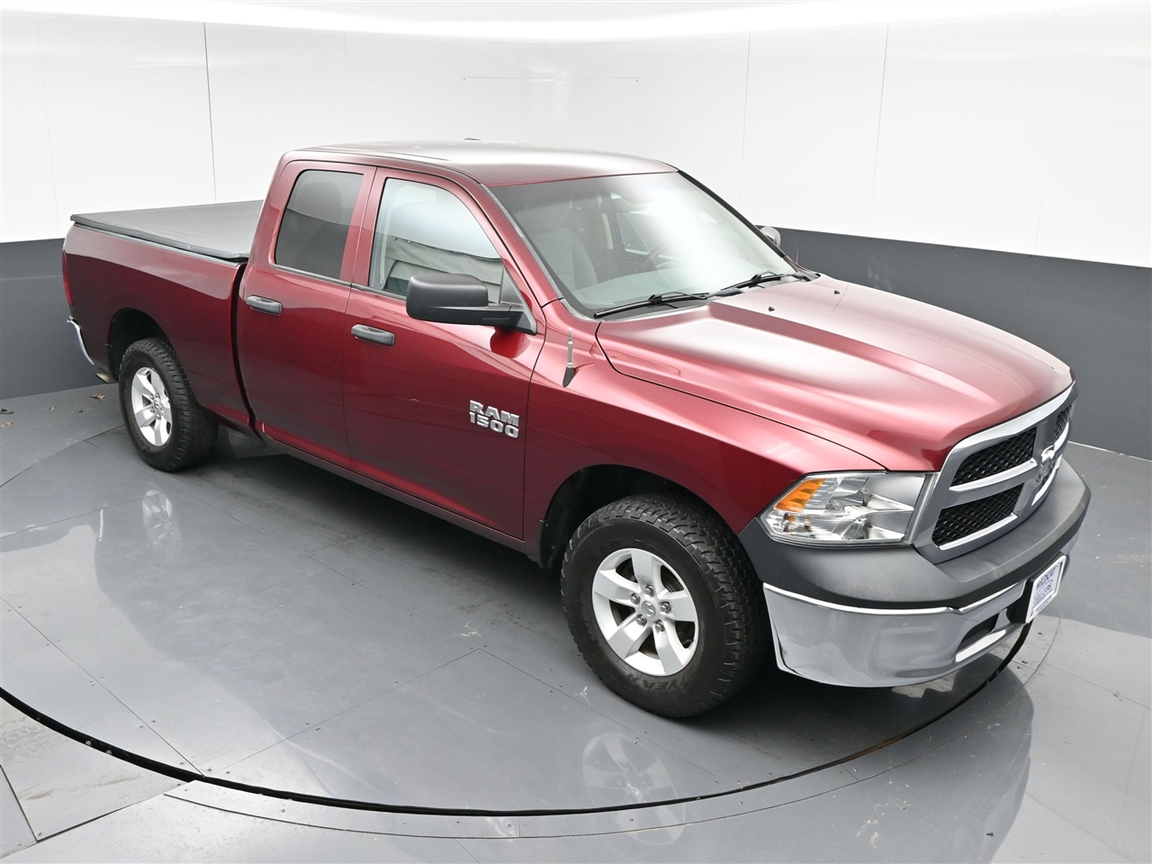 RAM 1500 Tradesman Quad Cab 4WD 2018