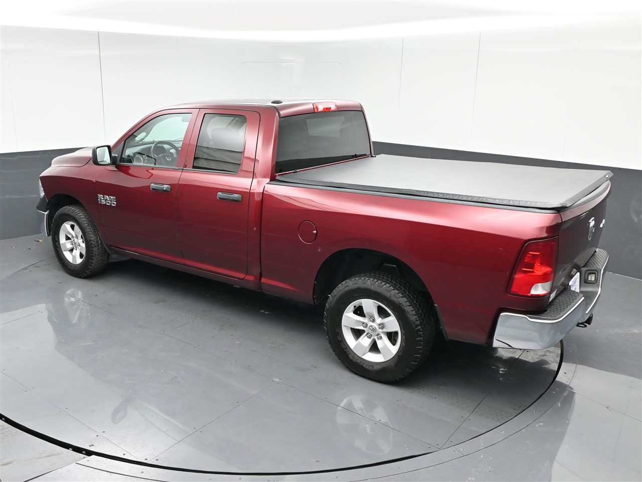 RAM 1500 Tradesman Quad Cab 4WD 2018