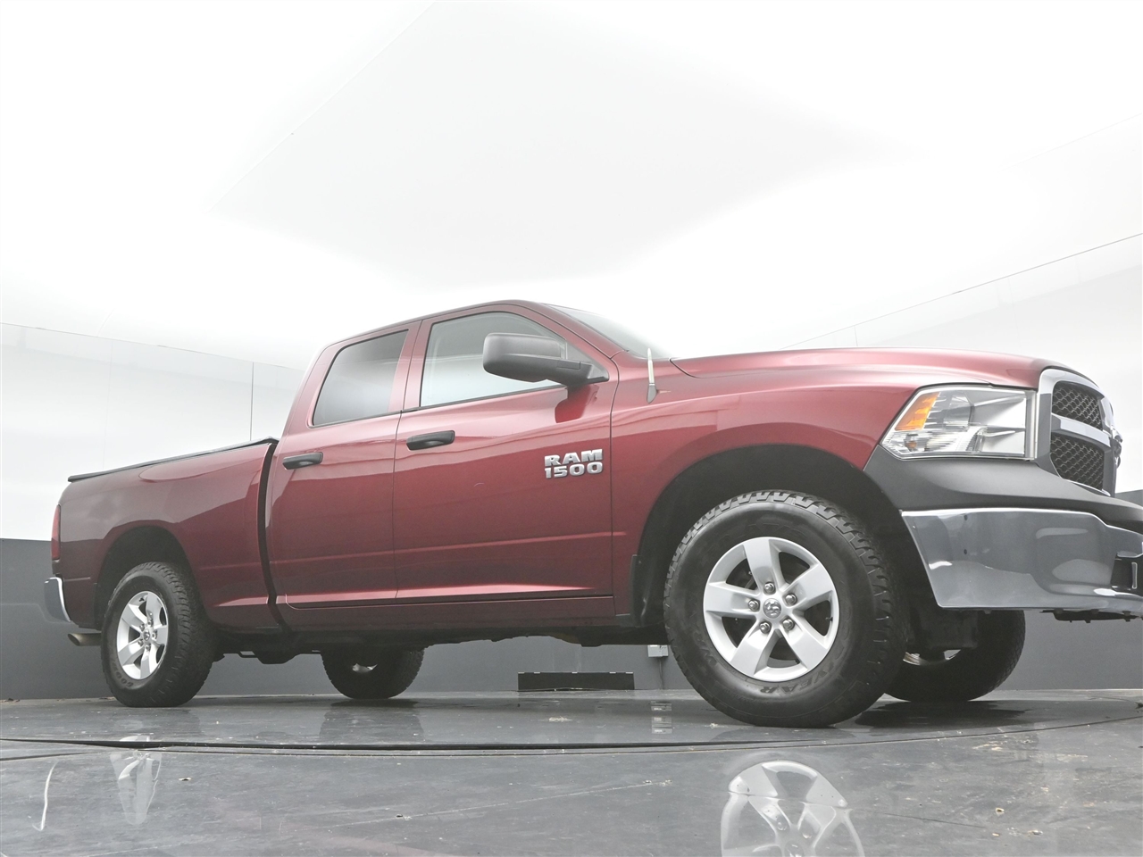 RAM 1500 Tradesman Quad Cab 4WD 2018