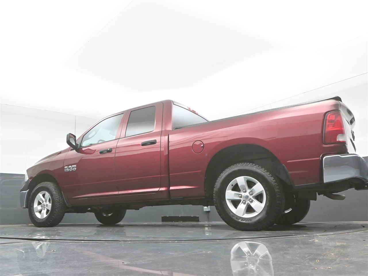 RAM 1500 Tradesman Quad Cab 4WD 2018