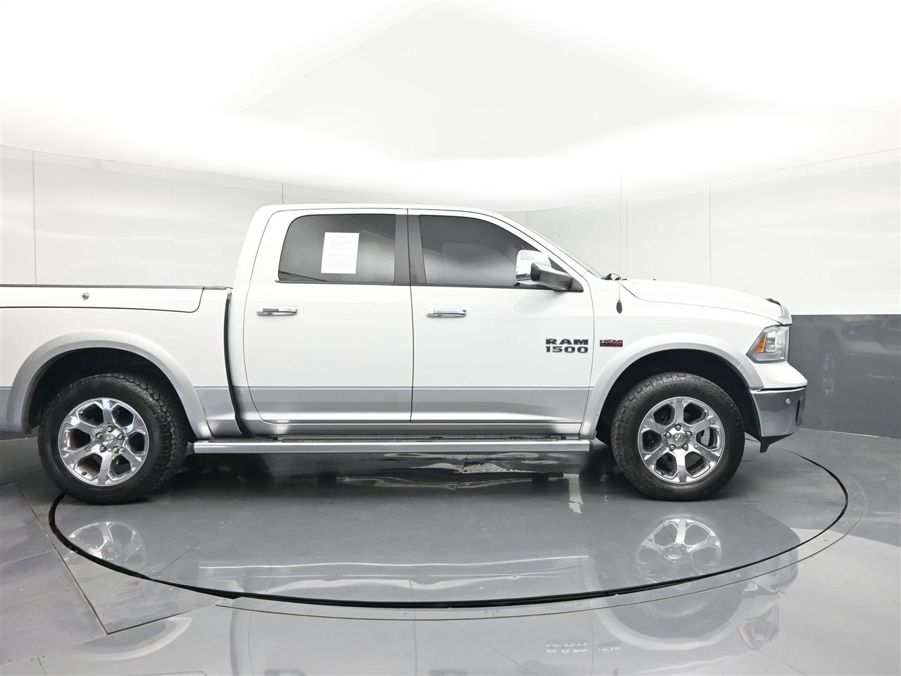 RAM 1500 Laramie Crew Cab SWB 4WD 2014