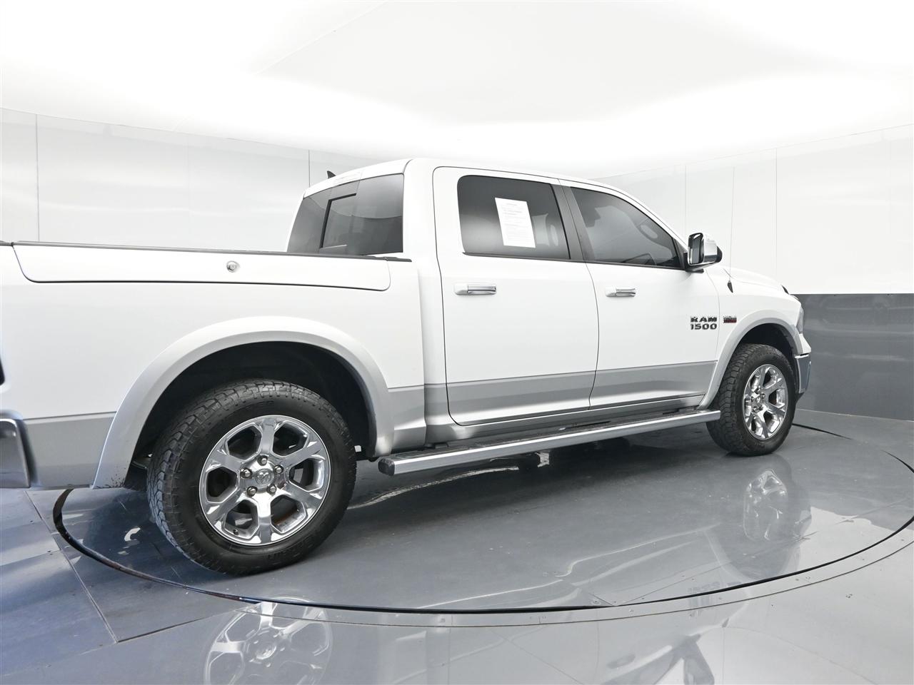 RAM 1500 Laramie Crew Cab SWB 4WD 2014