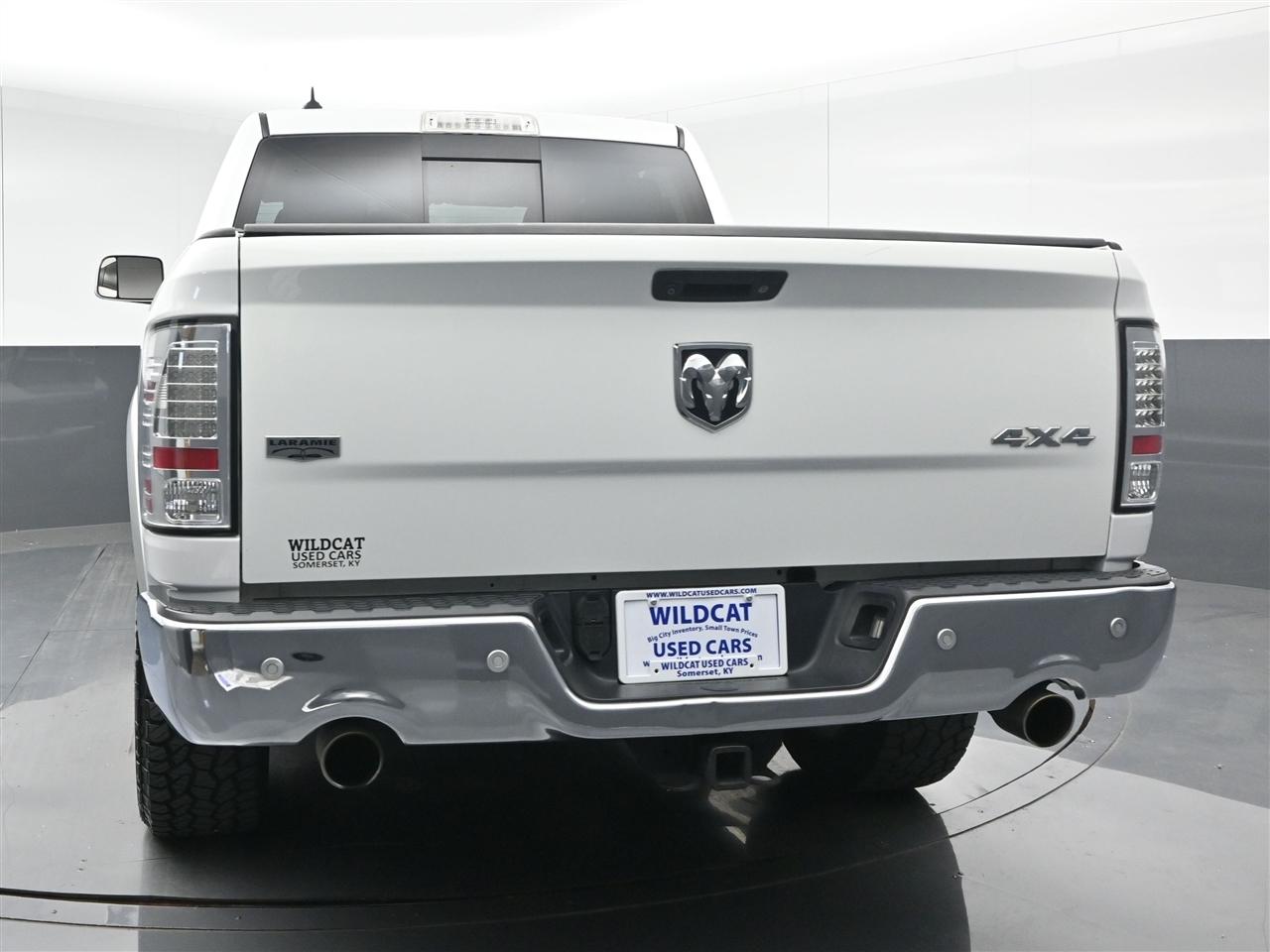 RAM 1500 Laramie Crew Cab SWB 4WD 2014