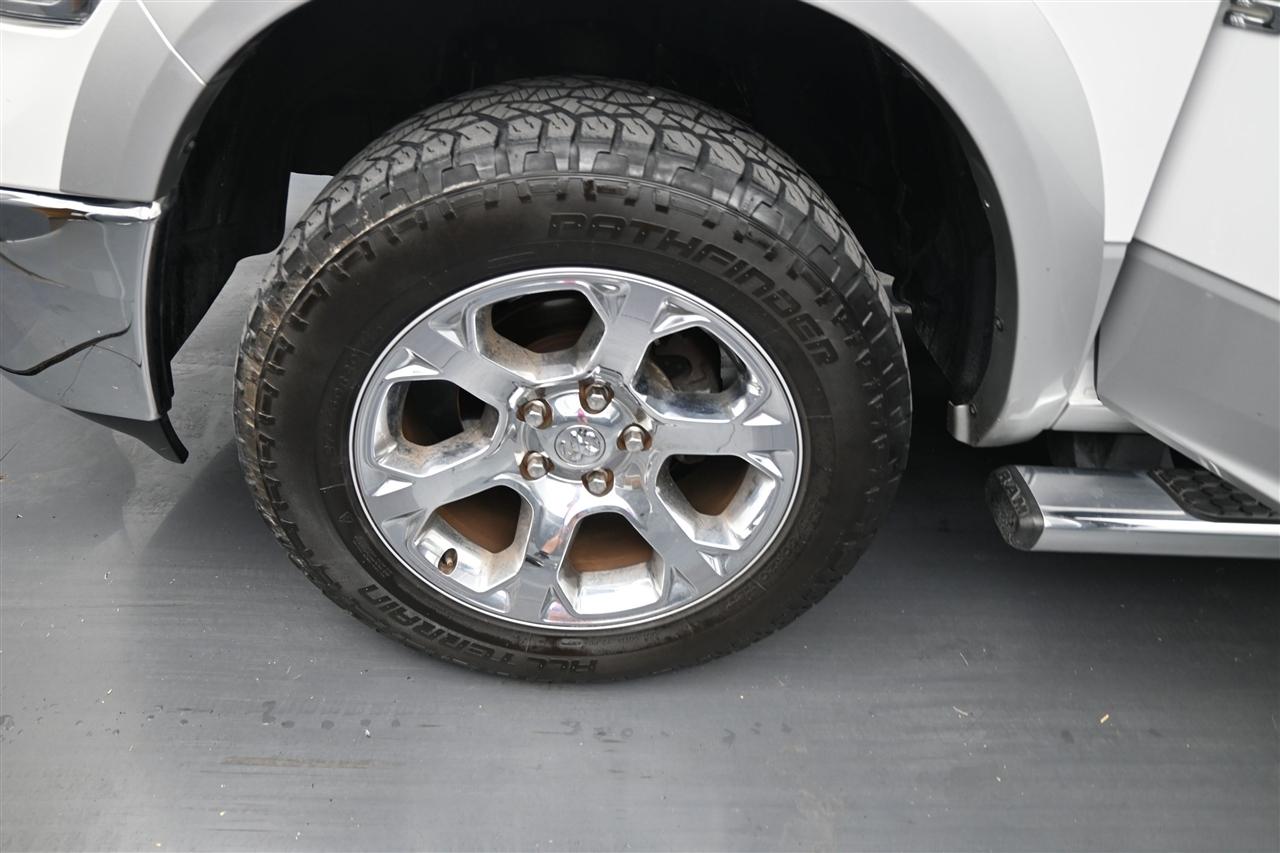 RAM 1500 Laramie Crew Cab SWB 4WD 2014