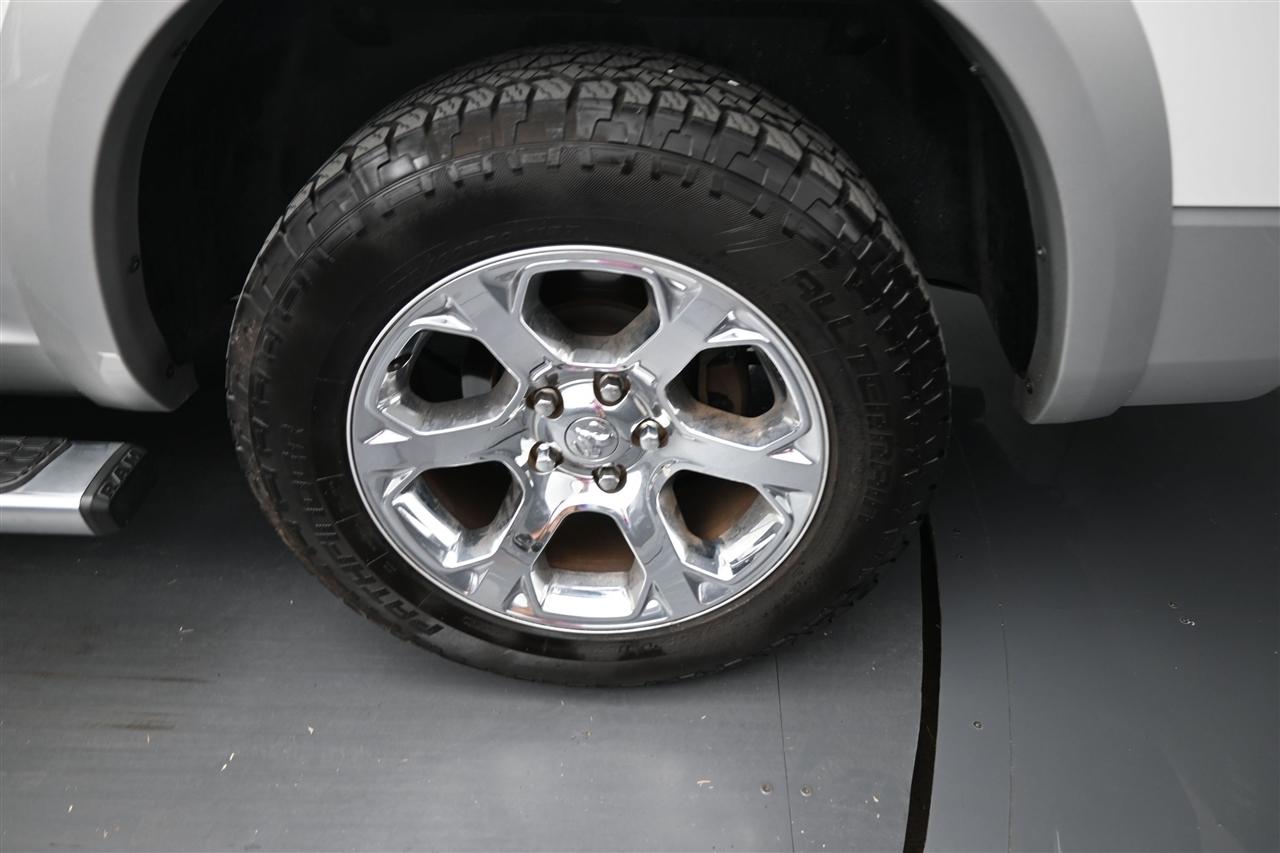 RAM 1500 Laramie Crew Cab SWB 4WD 2014
