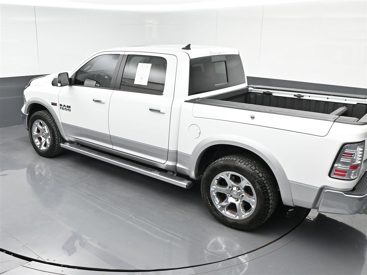 RAM 1500 Laramie Crew Cab SWB 4WD 2014
