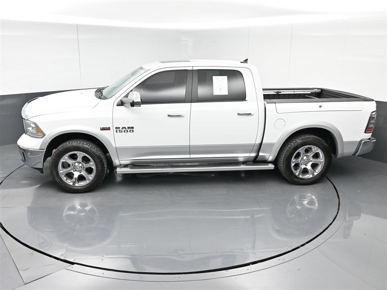 RAM 1500 Laramie Crew Cab SWB 4WD 2014
