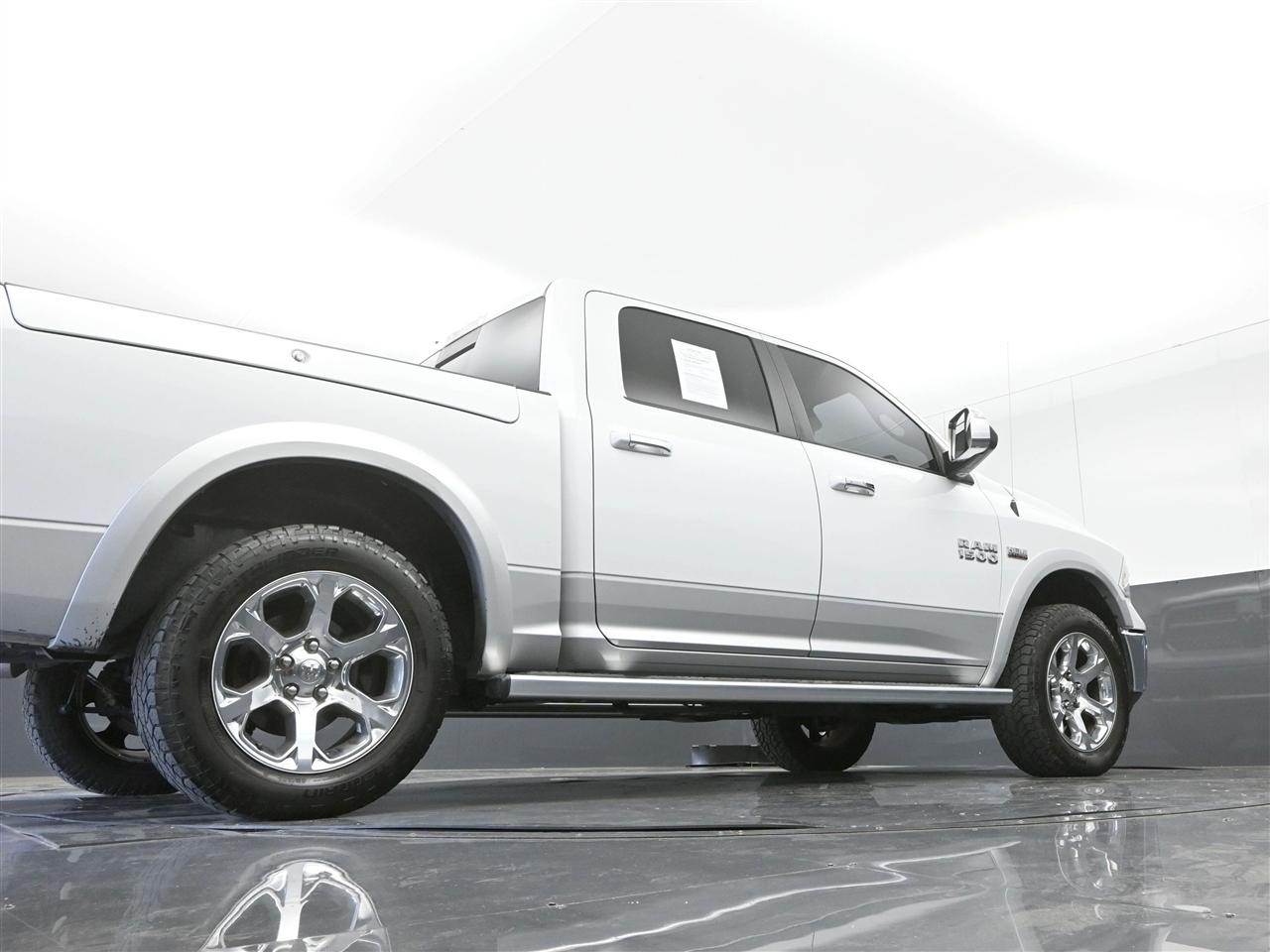 RAM 1500 Laramie Crew Cab SWB 4WD 2014
