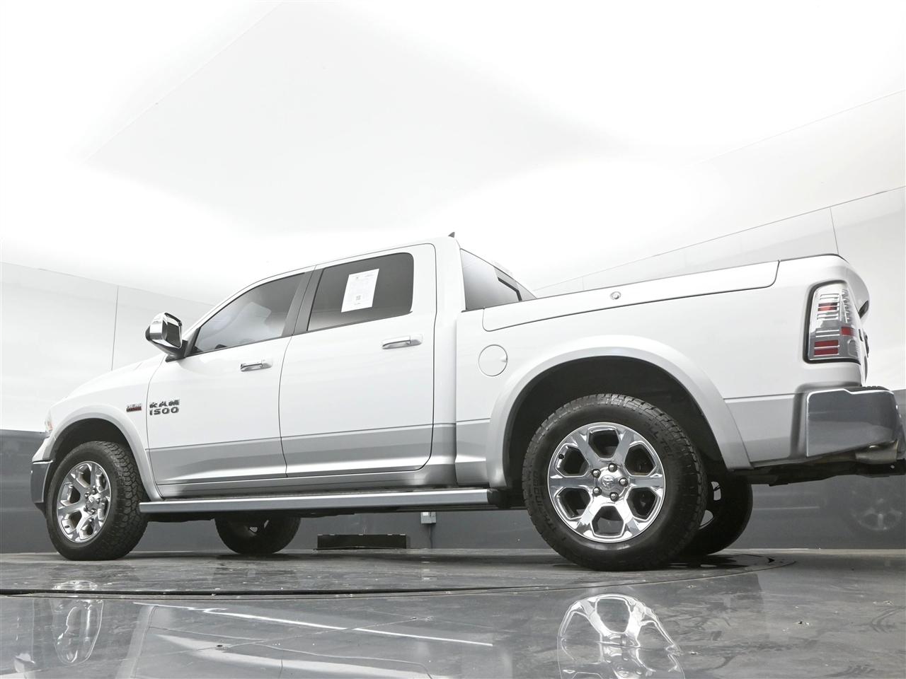 RAM 1500 Laramie Crew Cab SWB 4WD 2014