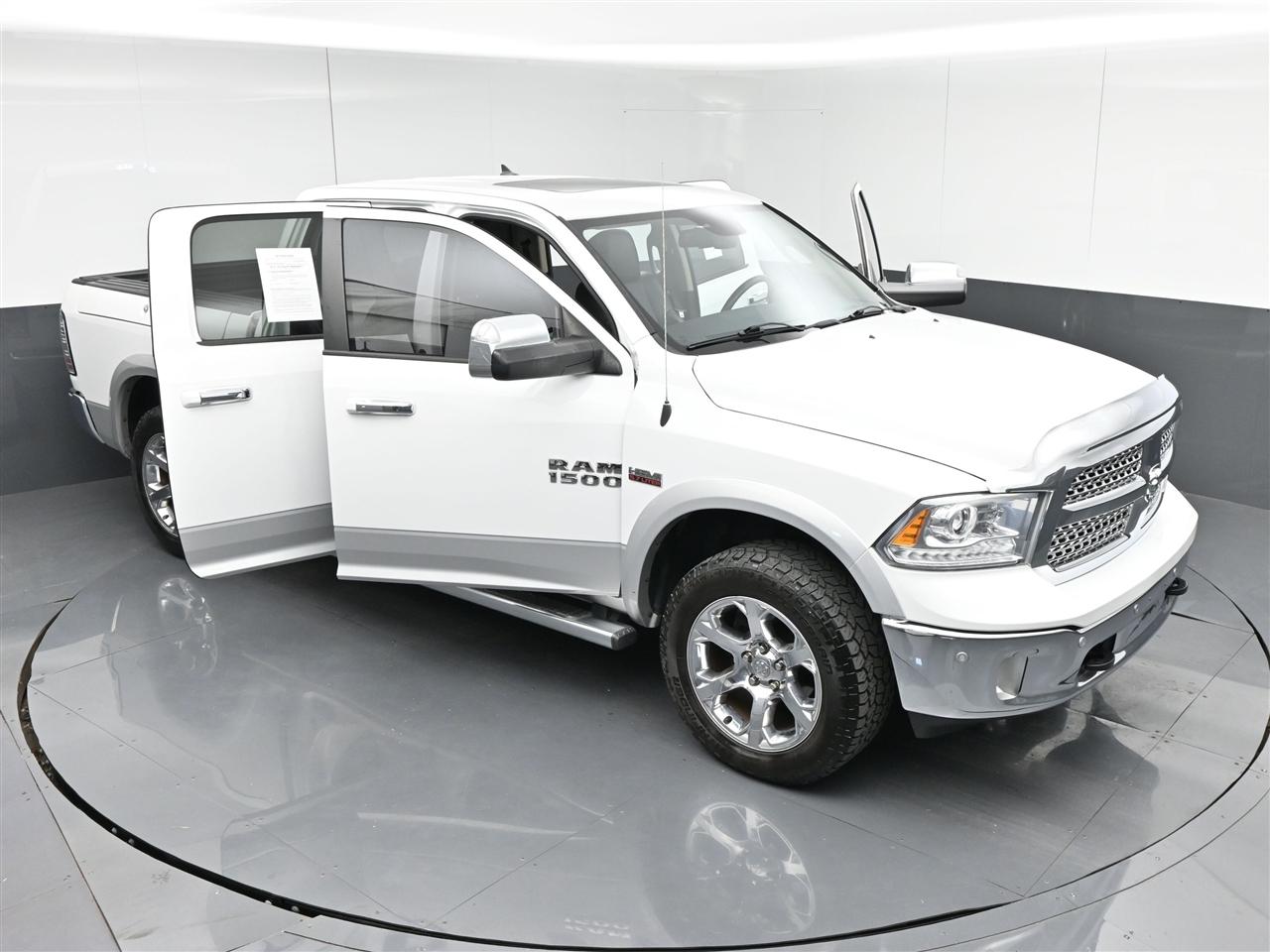 RAM 1500 Laramie Crew Cab SWB 4WD 2014