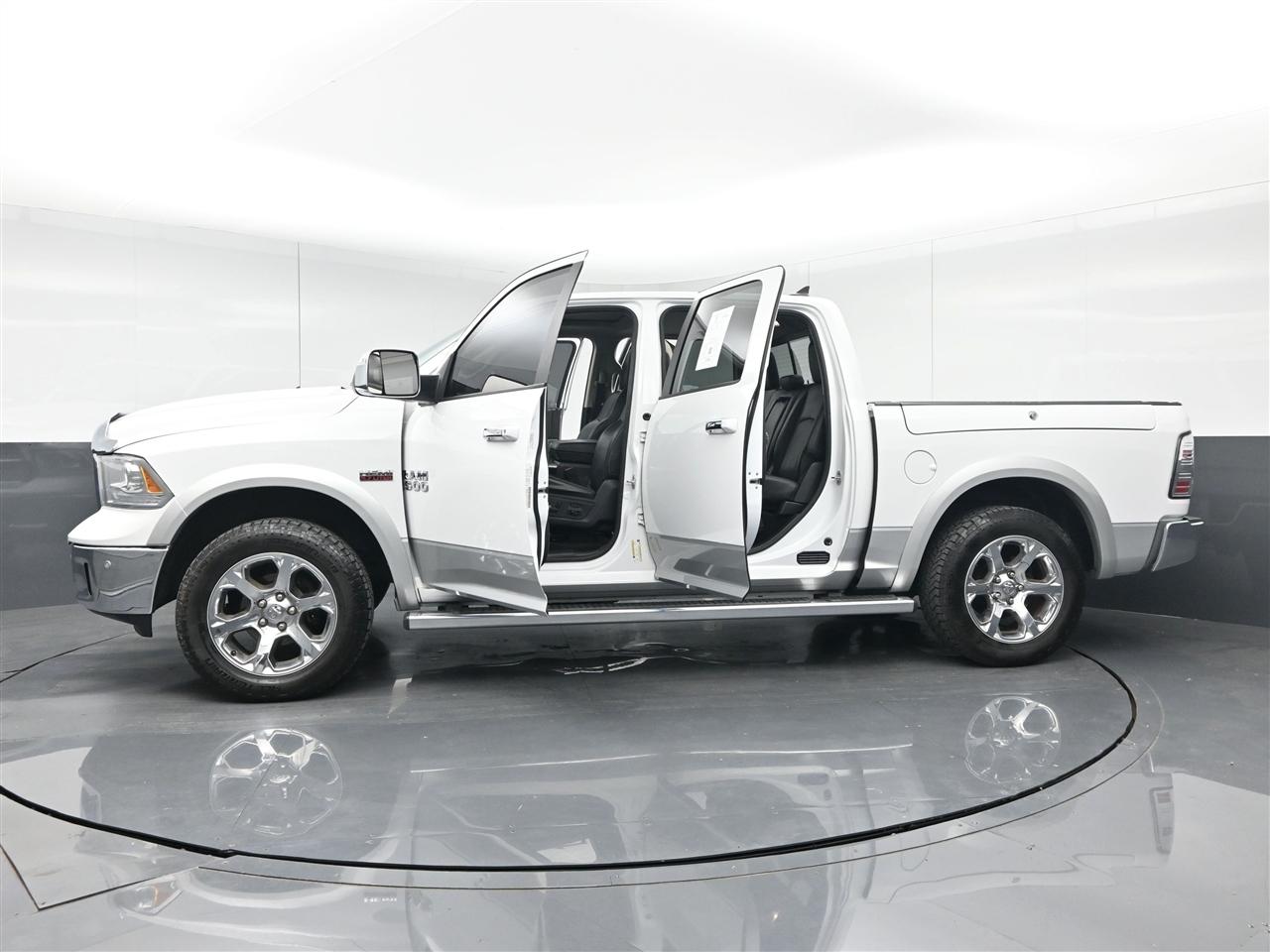 RAM 1500 Laramie Crew Cab SWB 4WD 2014