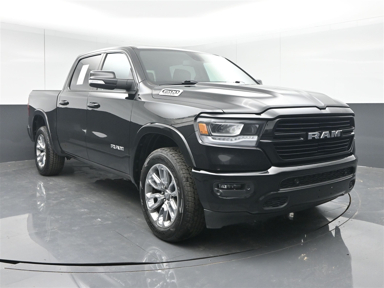 2020 RAM 1500 Laramie Crew Cab SWB 4WD