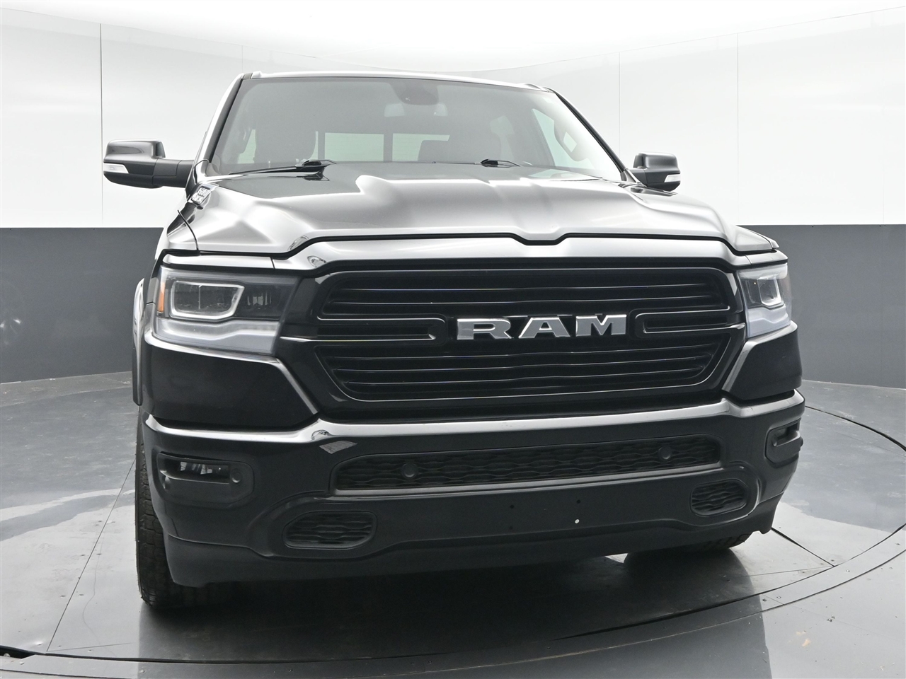 RAM 1500 Laramie Crew Cab SWB 4WD 2020