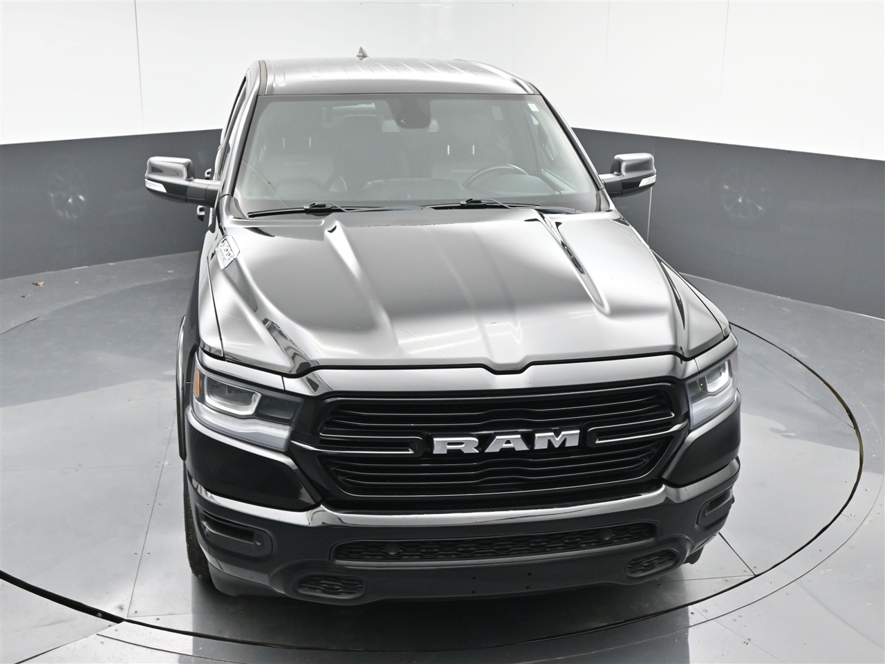 RAM 1500 Laramie Crew Cab SWB 4WD 2020