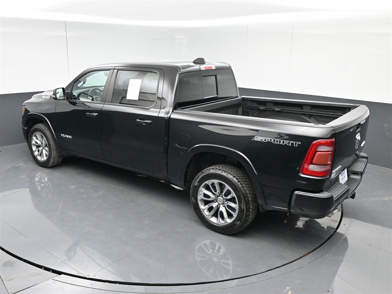 RAM 1500 Laramie Crew Cab SWB 4WD 2020
