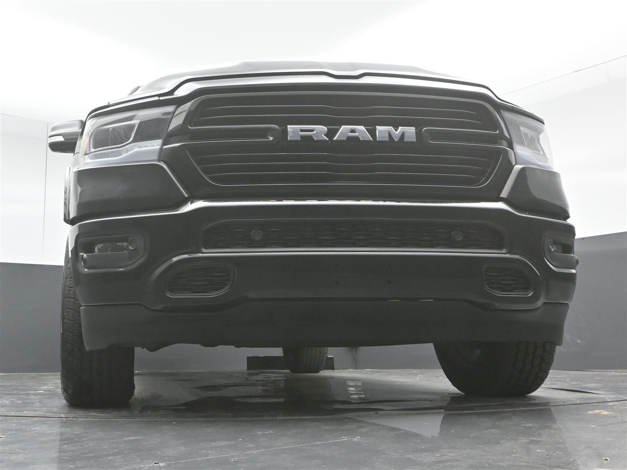 RAM 1500 Laramie Crew Cab SWB 4WD 2020