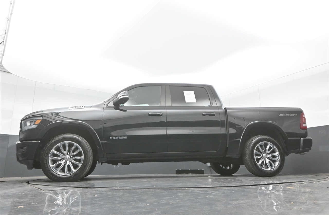 RAM 1500 Laramie Crew Cab SWB 4WD 2020