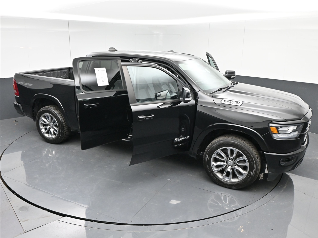 RAM 1500 Laramie Crew Cab SWB 4WD 2020