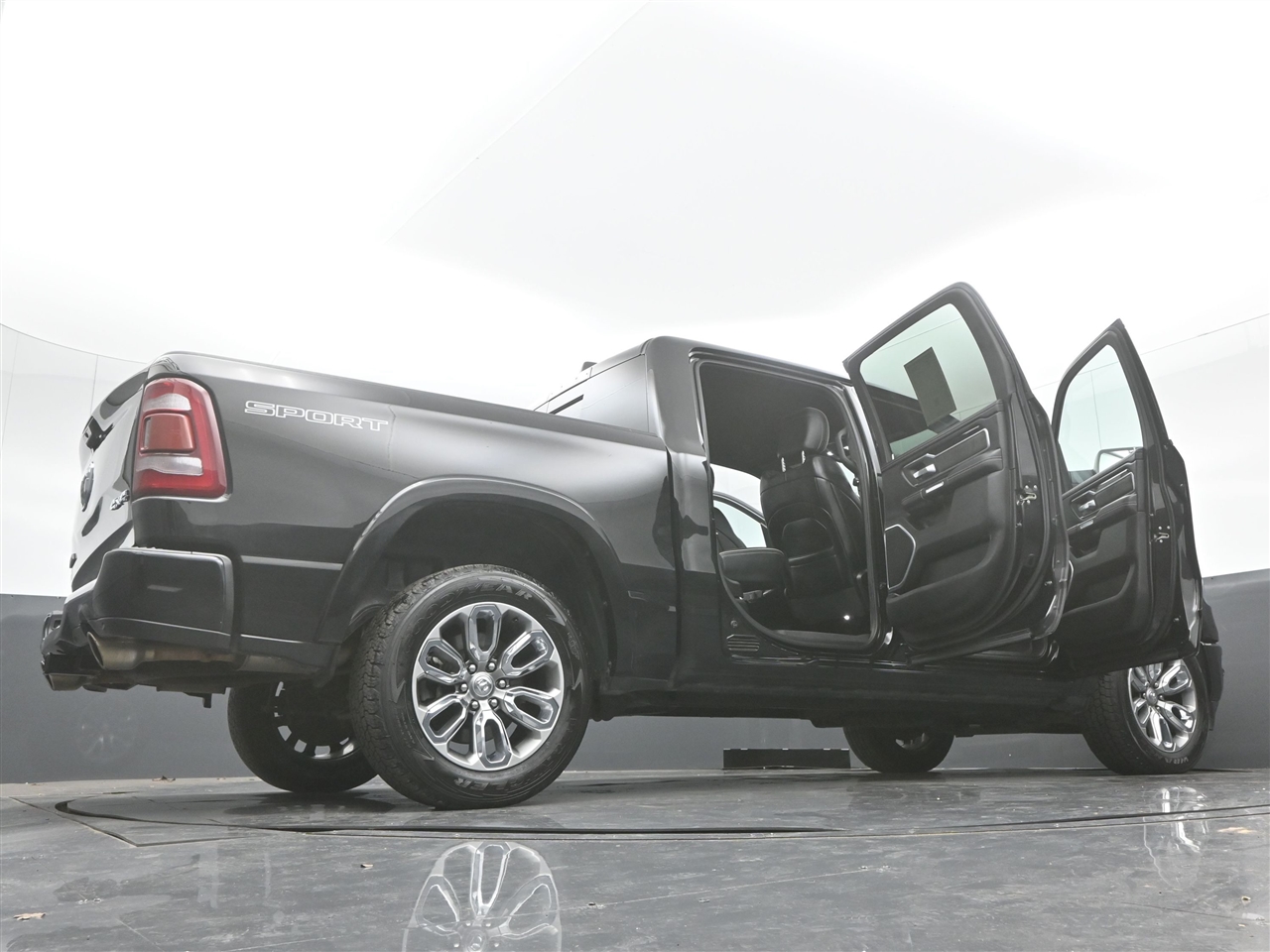 RAM 1500 Laramie Crew Cab SWB 4WD 2020