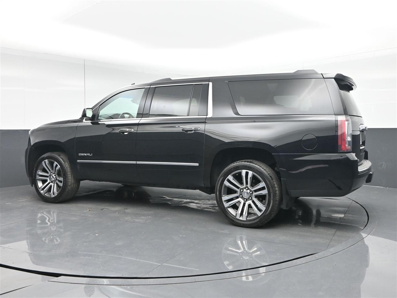 GMC Yukon XL Denali 4WD 2018